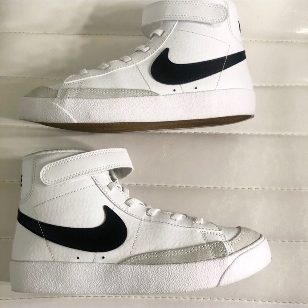 NIKE BLAZER MID ‘77